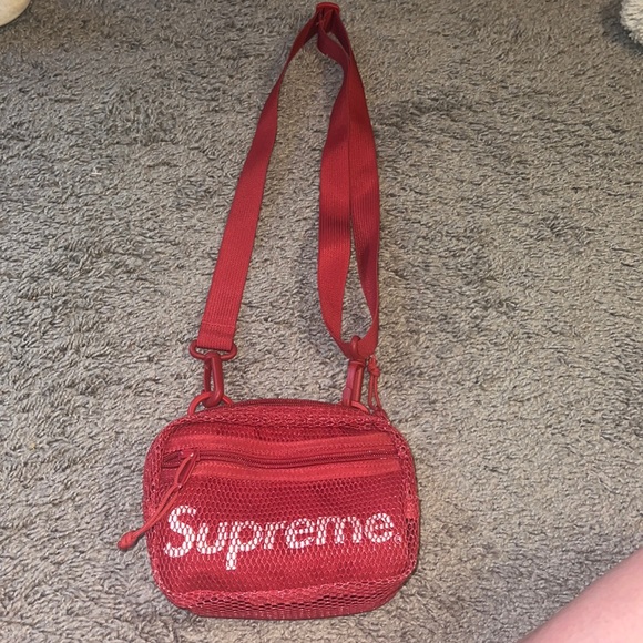 SUPREME bag !!!!! ✨ - Picture 6 of 7